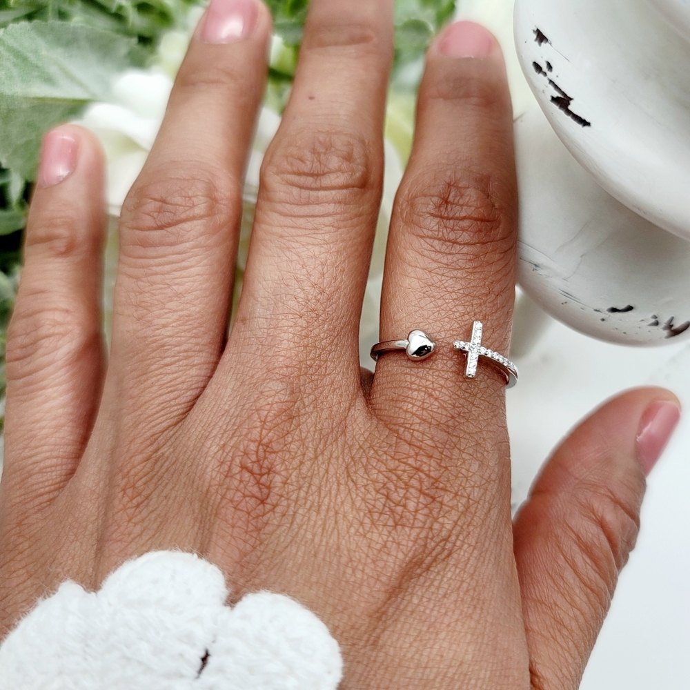 🥰 GOD LOVES ME RING - Picture 2 of 9